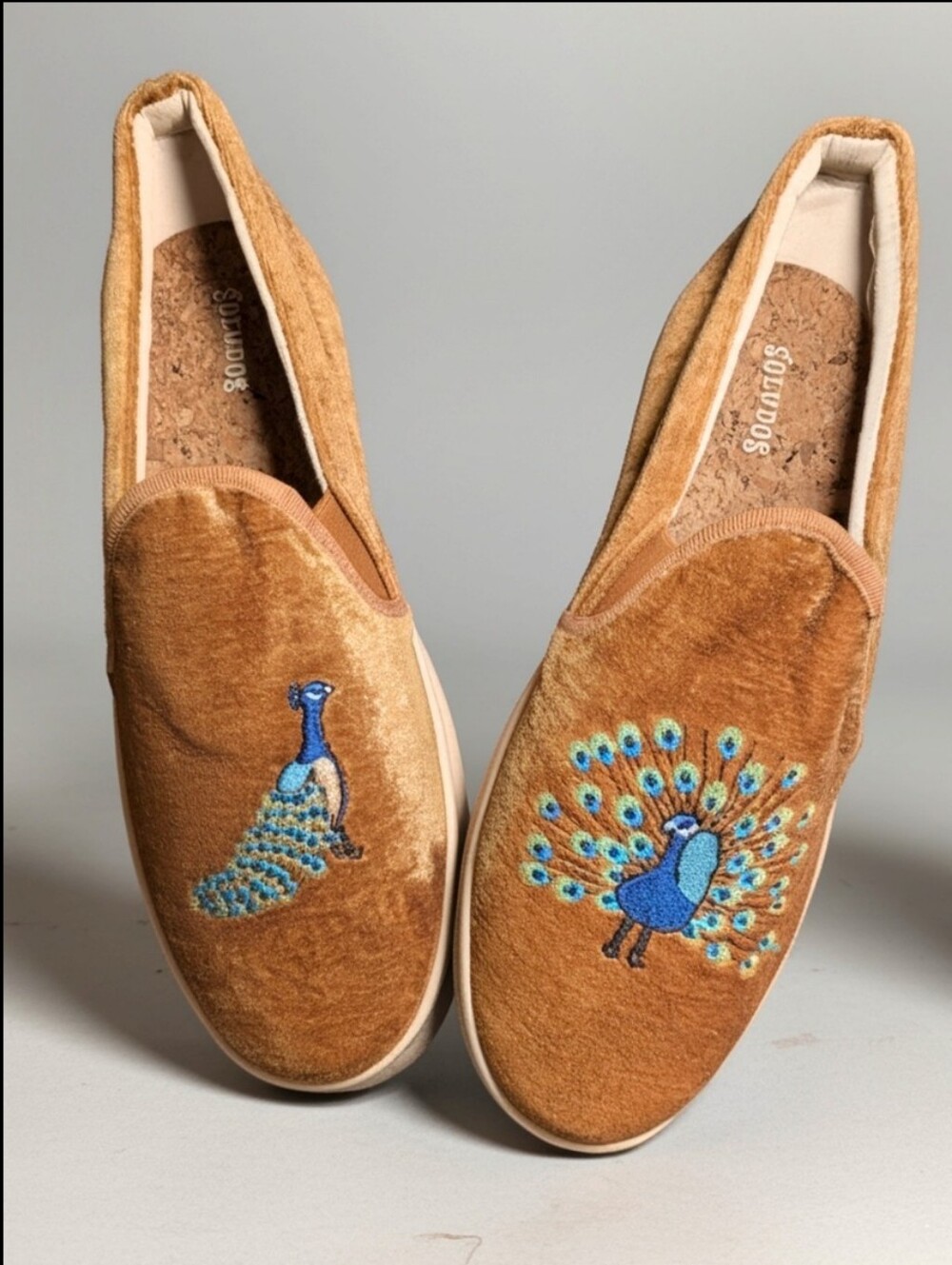 Soludos Womens Slip On Sneaker size 9 Gold Velvet Peacock Embroidered Boho Shoes